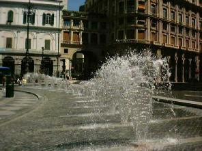 Xtrallusion photo gallery of Italy. Photos, pictures, images and photographs of the Italian Rivieras, the Italian Lakes, the Italian Alps, the Cinque Terre, the Amalfi coast and some of the most beautiful corners of Italy. Plus photos of Italian cities such as Pisa, Milan, Genoa and Rome.